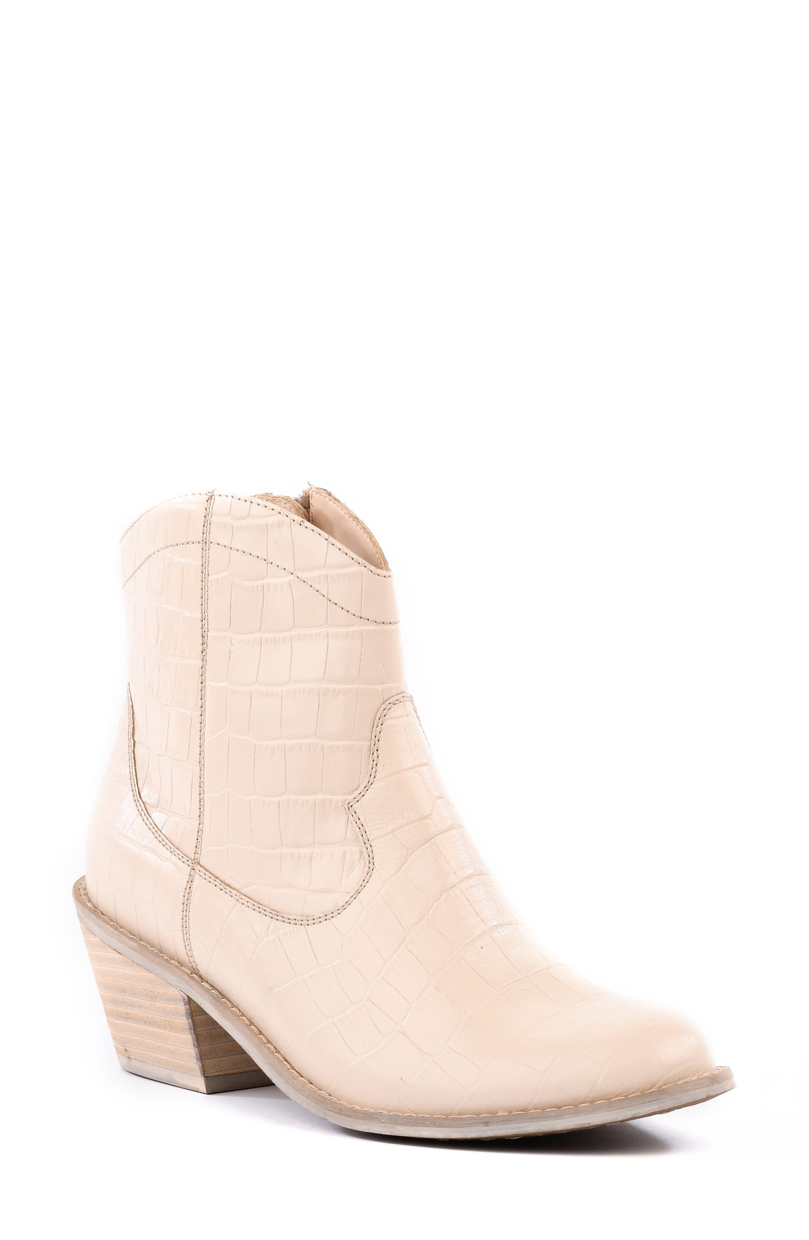 Details about   Seychelles Women's in a Trance Chelsea Boot 